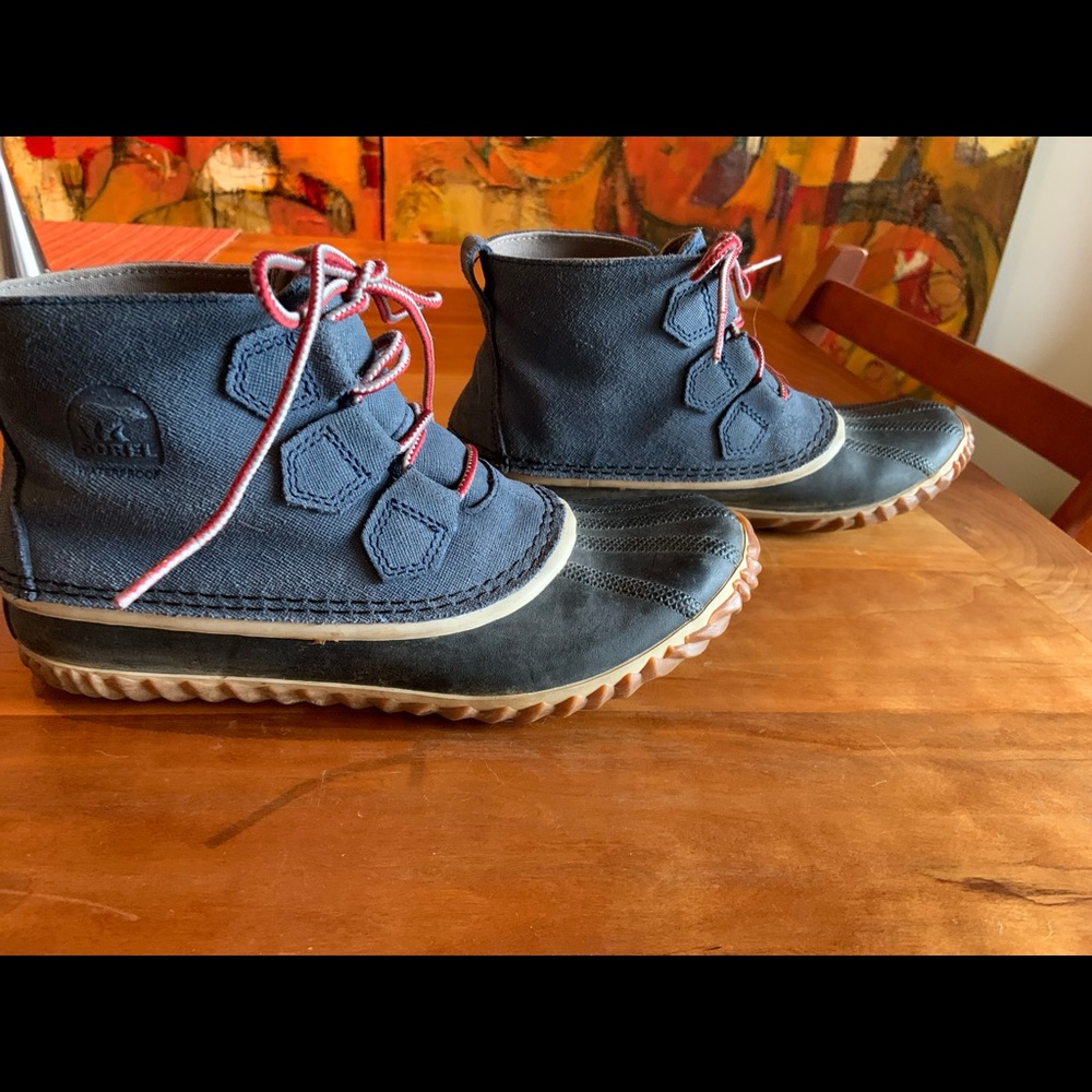 Sorel Out ‘n About Boots size 8.5